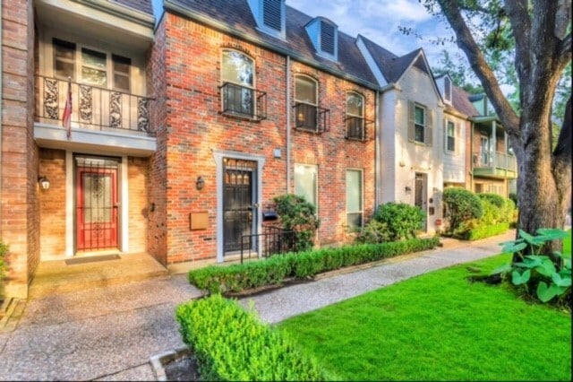 Foto del edificio - 530 N Post Oak Ln
