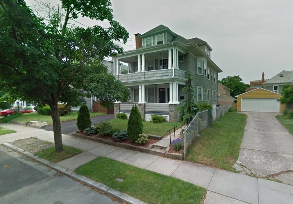 Foto principal - 86 Hilltop Ave