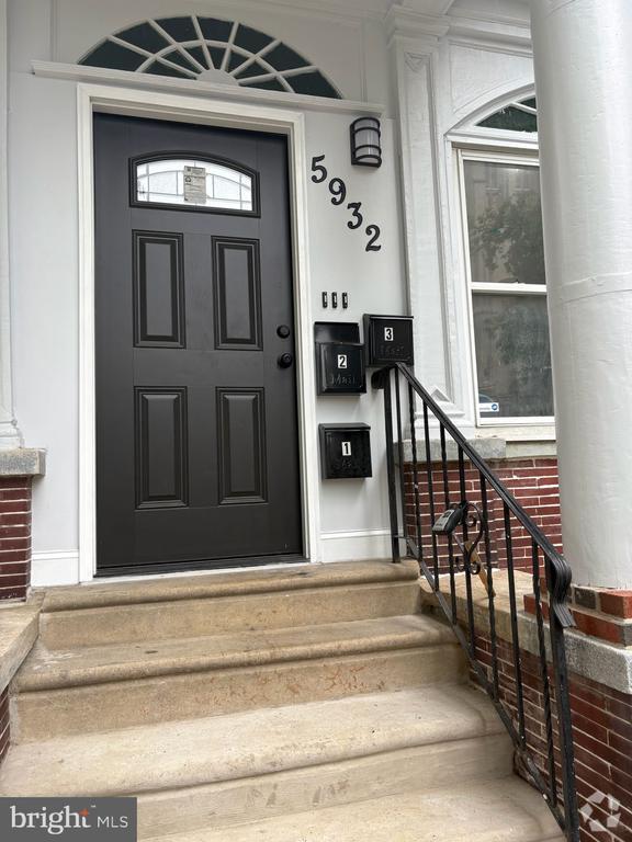 Building Photo - 5932 Walnut St