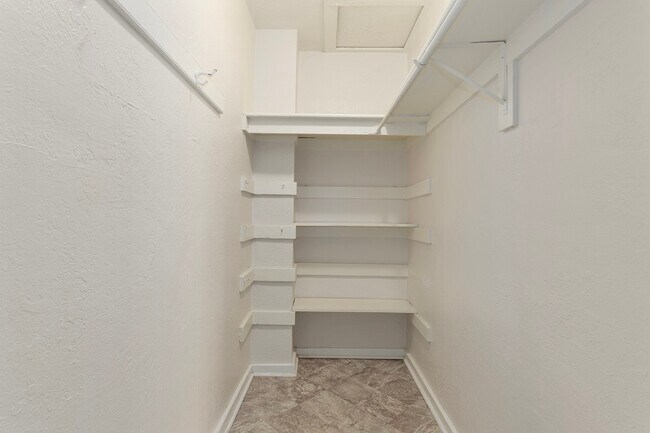 Foto del edificio - 9711 E 18th St S