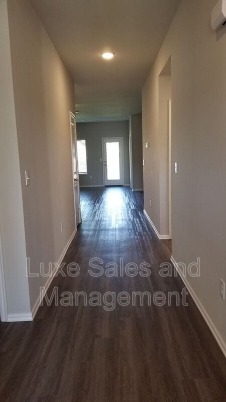 Building Photo - 3118 Debbie Ln