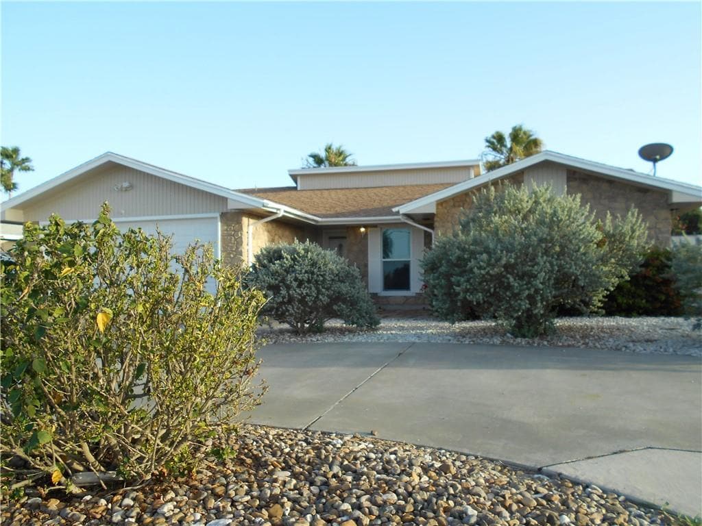 Primary Photo - 14109 Whitecap Blvd