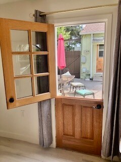 Dutch doors face west - 3754 Ashwood Ave