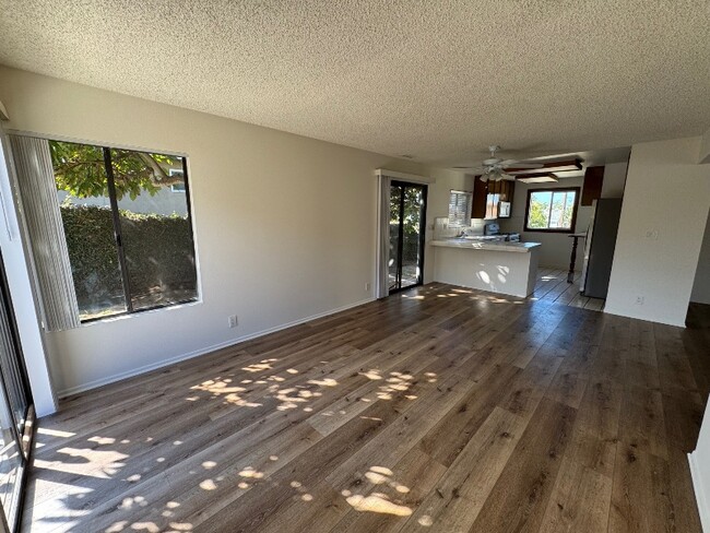 Building Photo - 1904 Harriman Ln