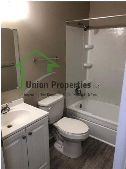 Foto principal - 1820 Kern St