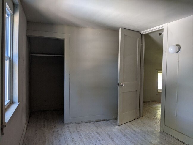 Building Photo - 4021 Neff Ave