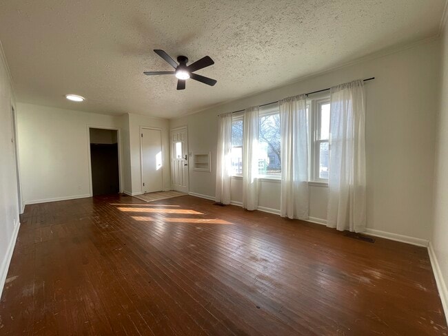 Building Photo - 404 N Atlanta St