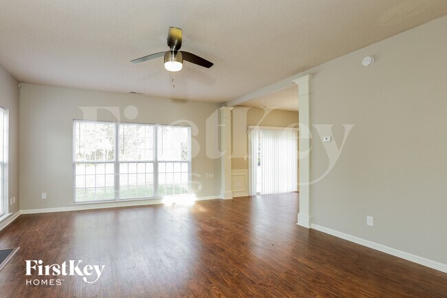 Foto del edificio - 4817 Loganshire Ln