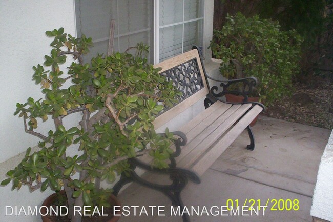 Building Photo - 4 br, 3 bath House - 4000 MARIANA WAY
