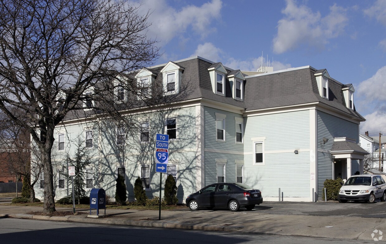 Building Photo - 497 Broadway