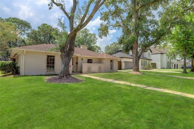 Building Photo - 14035 Myrtlea Dr