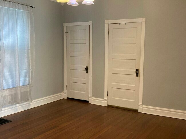 Foto del edificio - 836 S English Ave