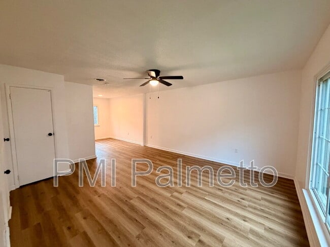 Building Photo - 1213 Grove Park Ln