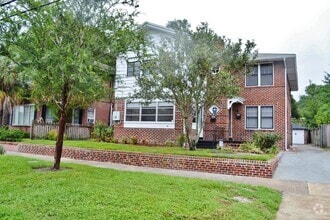 Building Photo - 2557 Dellwood Ave