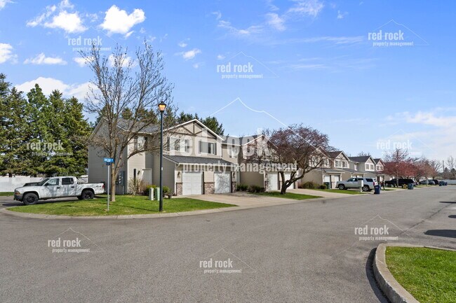Foto del edificio - 4926 N Orchid Ln
