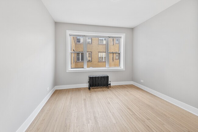 Foto del edificio - 7375 N Damen Ave