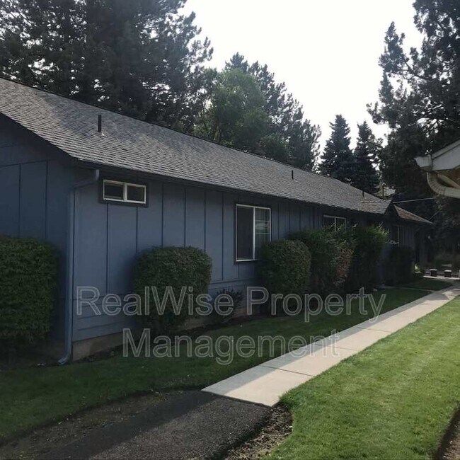 Building Photo - 432 NE Quimby Ave