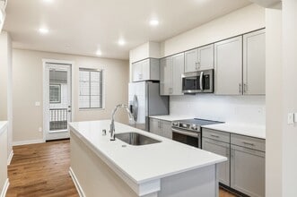 Building Photo - 6648 NE 189 Ct