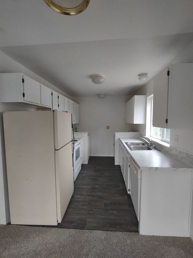Foto del edificio - 601 Sunset Ave NE