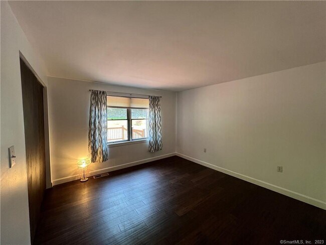 Foto del edificio - 1668 North Road