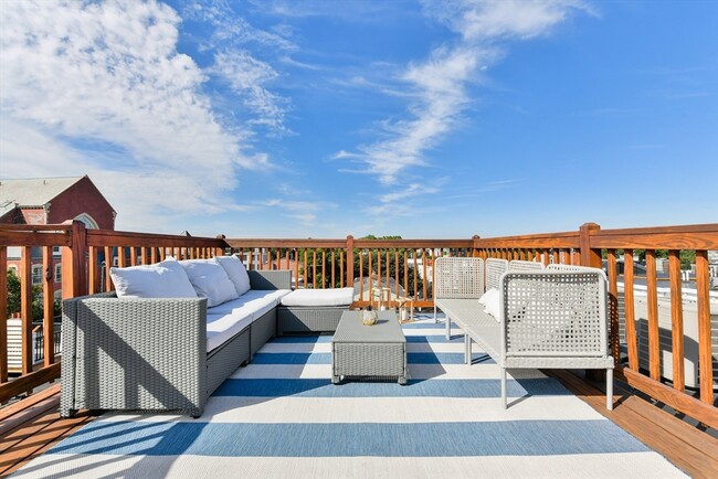 Building Photo - 5 Grimes St