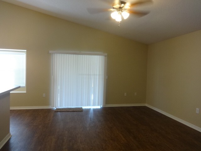 Building Photo - 10835 Peppersong Dr