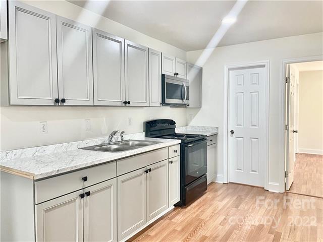 Building Photo - 218 Odell Dr NW
