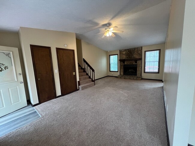 Foto del edificio - 2332 Goodwood Dr