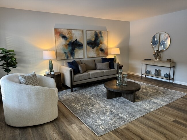 Building Photo - The Park on 13 Apartments - Royal Oak, MI
