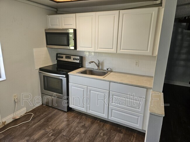 Foto del edificio - 2122 Bradford St