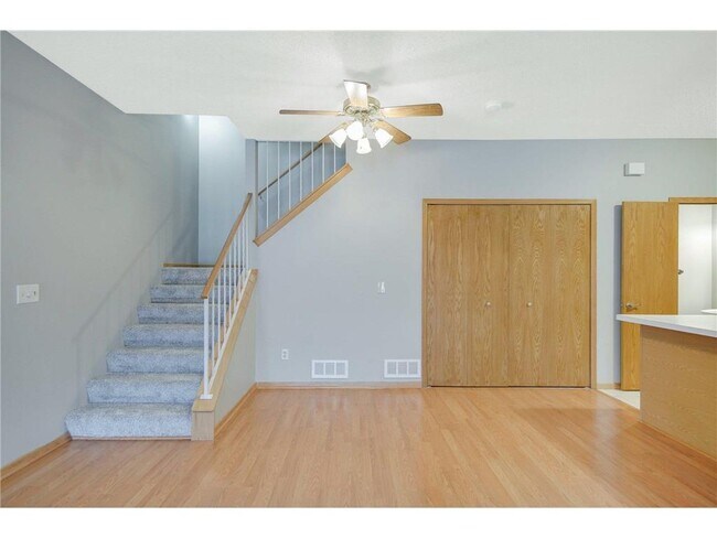 Foto del edificio - 4096 Meadowlark Curve