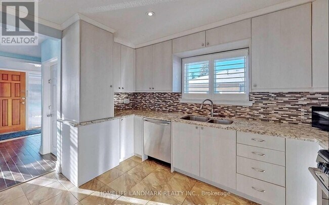 Building Photo - 381 Osiris Dr