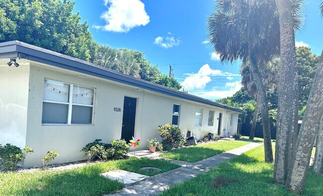 Building Photo - 9326 Sunrise Dr