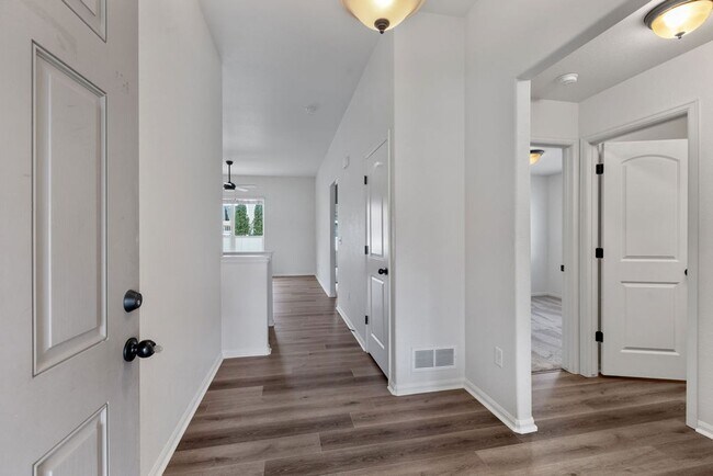 Foto del edificio - Spacious 3bd 2ba Greeley Ranch Style Home