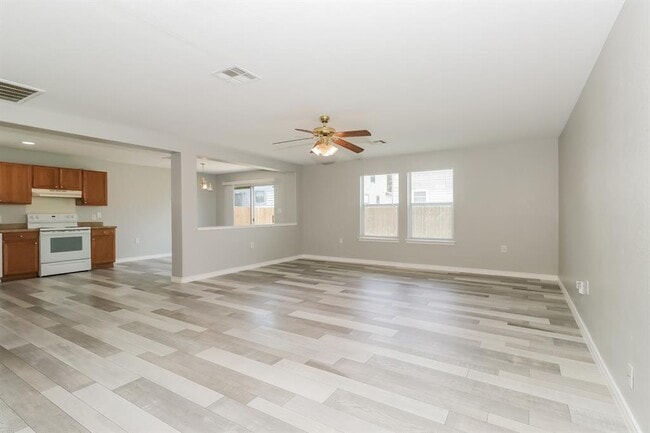 Building Photo - 6805 Doyal Dr