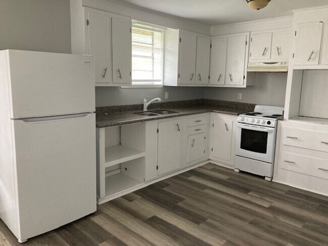 Building Photo - Gulfport 3 Bedroom