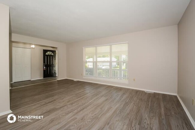 Building Photo - 14613 Pettycoat Ln, Florissant, MO 63034