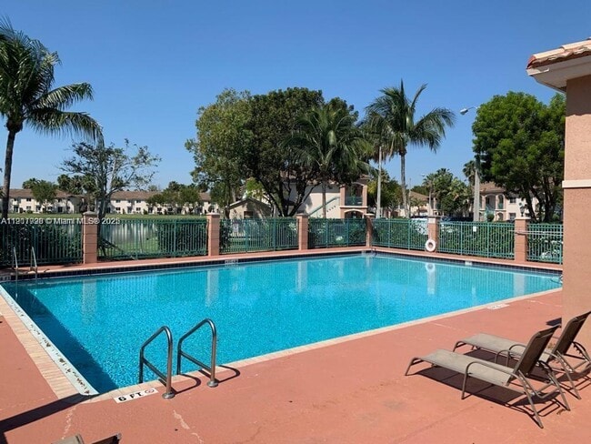 Foto del edificio - 2920 SE 13th Rd