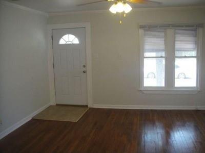 Foto del edificio - 1036 E 43rd St