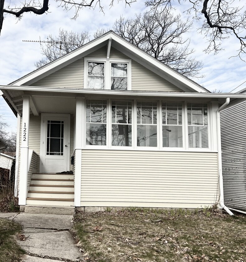Primary Photo - 1222 North Ave