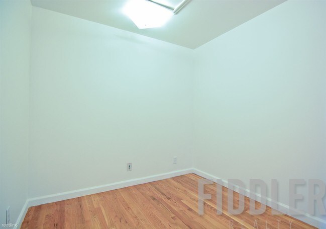 Building Photo - 309 Grand Ave
