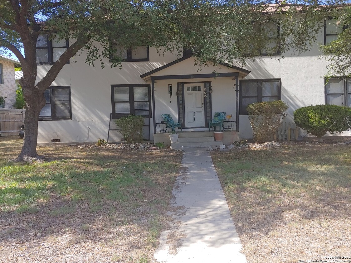 Primary Photo - 103 Thomas Jefferson Dr