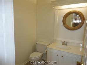 Building Photo - 3122 Camelot Dr