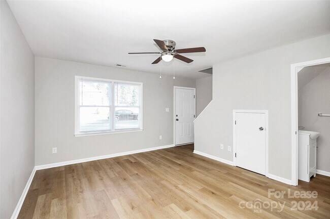 Foto del edificio - 1221 Anderson St
