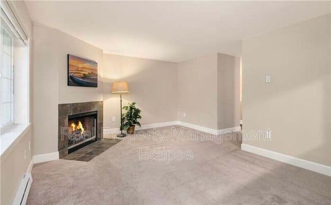 Foto del edificio - 755 5th Ave NW