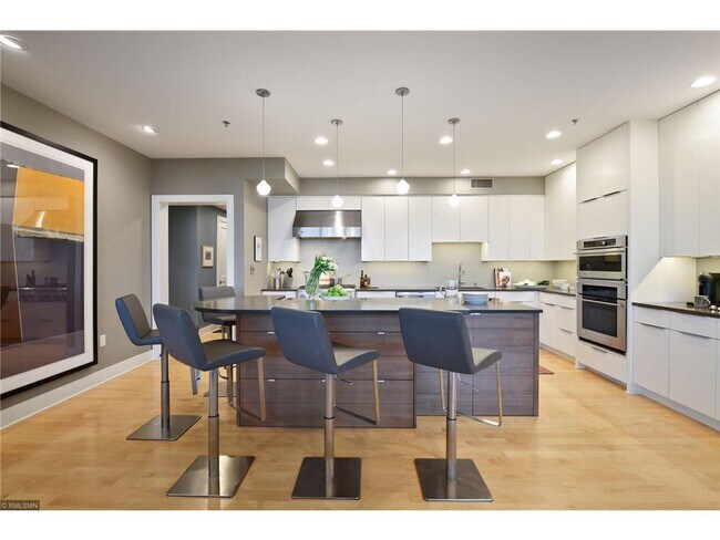 Building Photo - 1120 S 2nd St