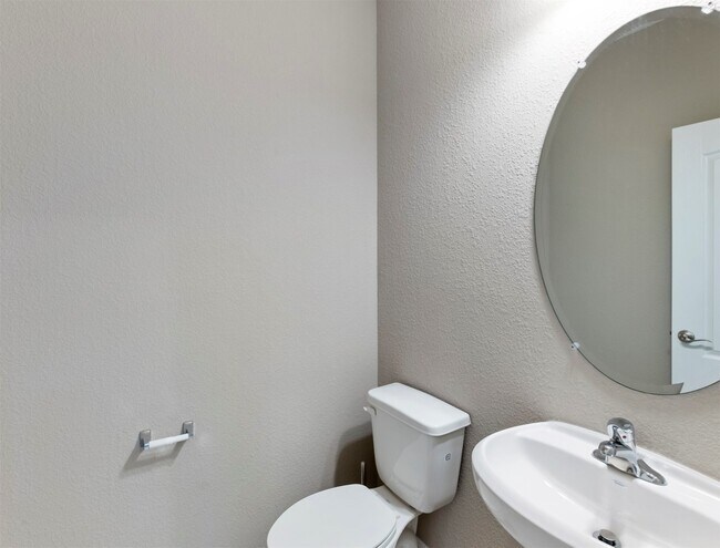 Building Photo - 5712 Bluebonnet Ln