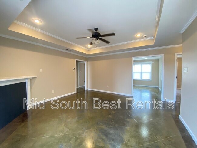 Building Photo - 104 Spruce St