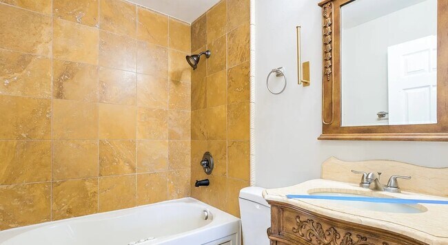 Foto del edificio - 5801 Sir Edward Ct