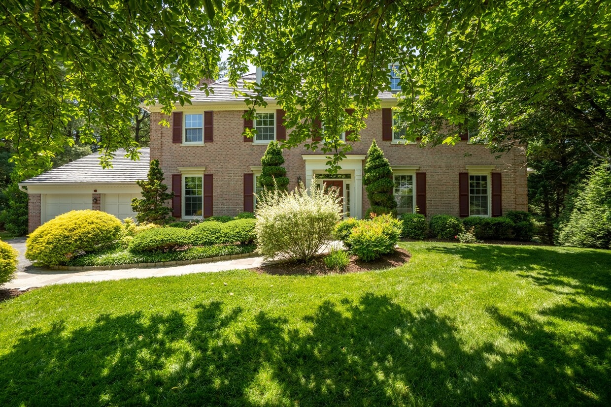 Primary Photo - 9720 Holloway Hill Ct